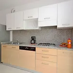 Fiore Apartman *