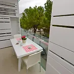 Fiore Apartman *