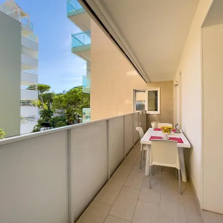 Fiore Apartment *