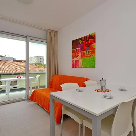 Fiore Apartment *